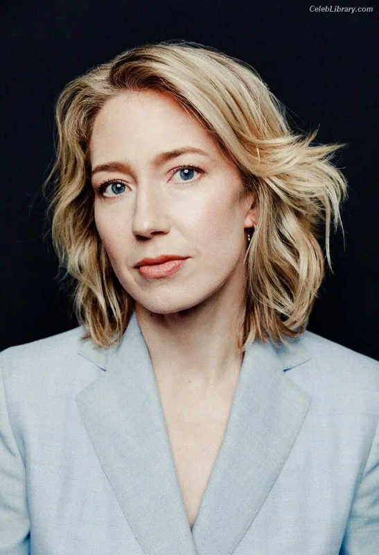 Carrie Coon photo 3 of 96