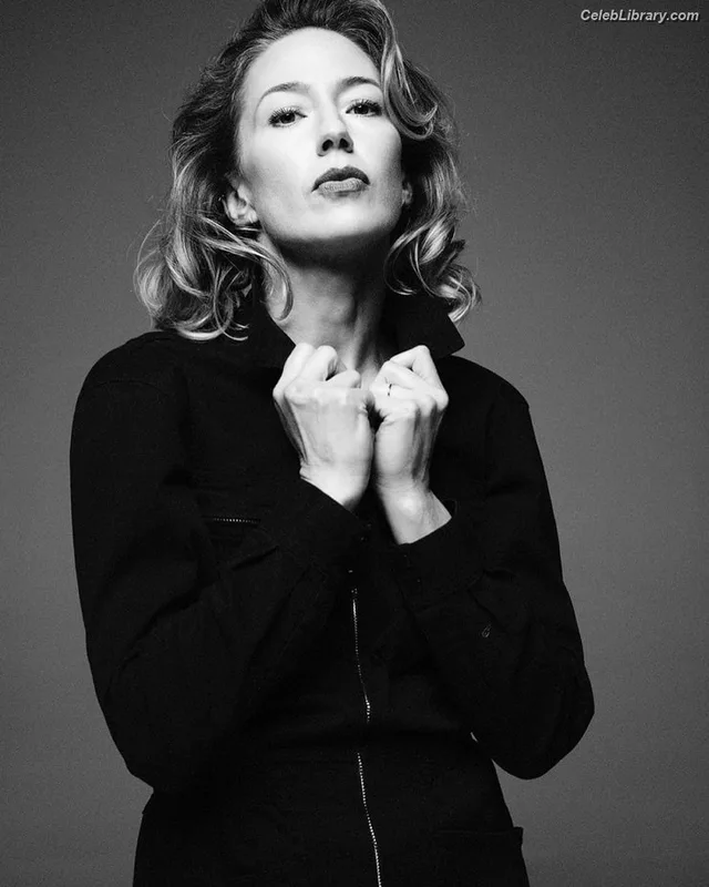 Carrie Coon photo 16 of 96