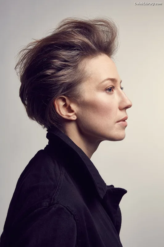 Carrie Coon photo 22 of 96