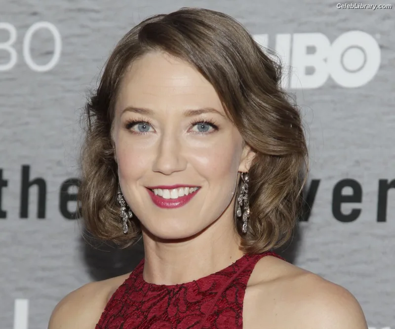 Carrie Coon photo 8 of 96