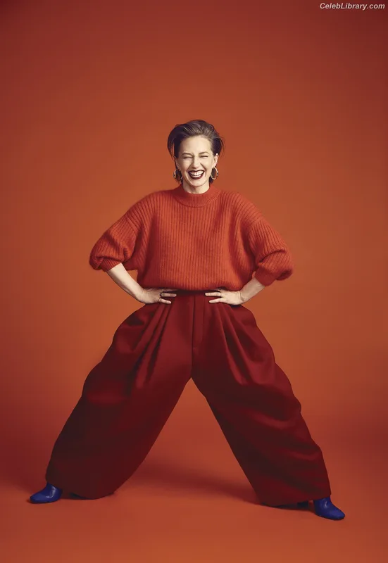 Carrie Coon photo 6 of 96