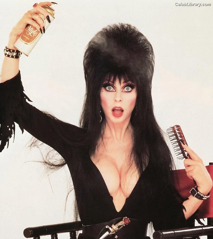Cassandra Peterson photo 11 of 103
