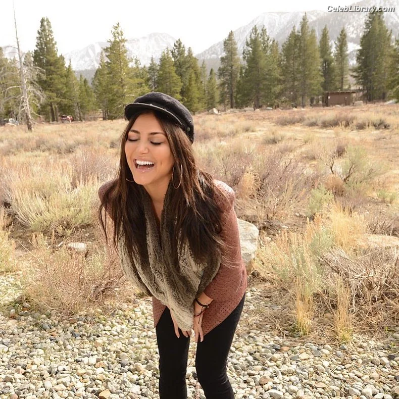 Cassie Scerbo photo 5 of 99