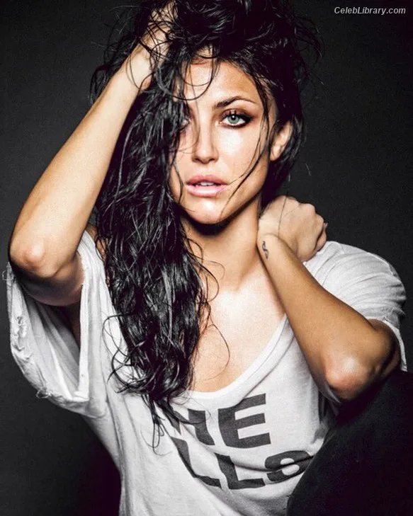 Cassie Scerbo photo 2 of 100
