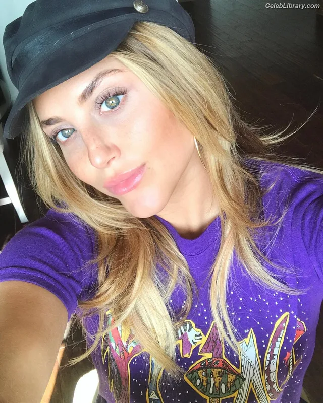 Cassie Scerbo photo 6 of 100