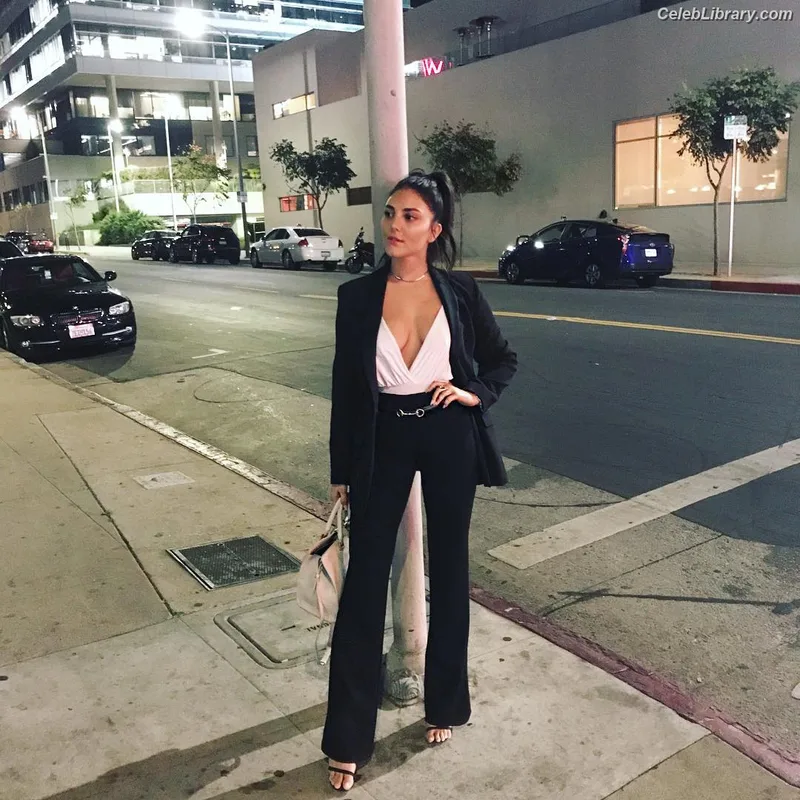 Cassie Scerbo photo 23 of 100