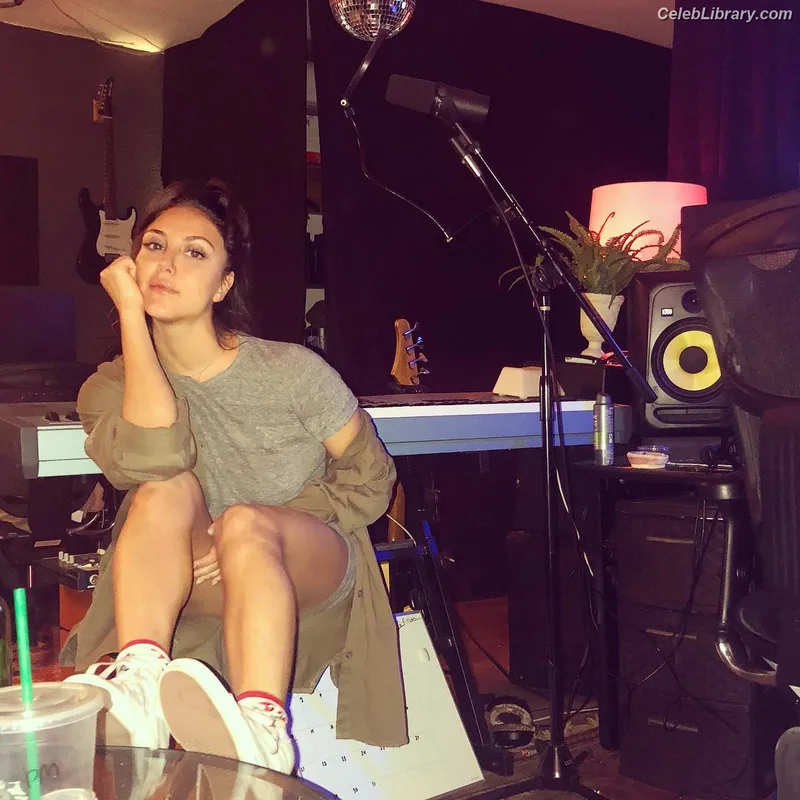 Cassie Scerbo photo 13 of 100