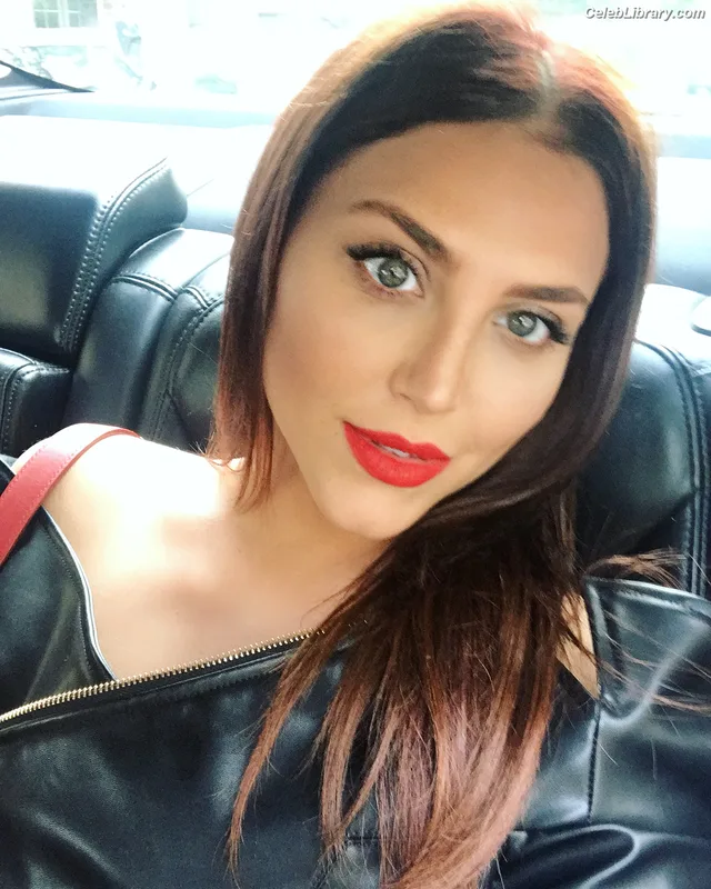 Cassie Scerbo photo 21 of 100