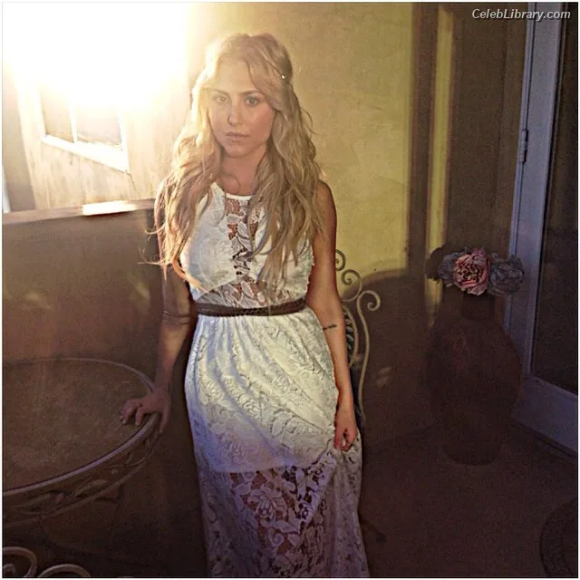 Cassie Scerbo photo 3 of 100