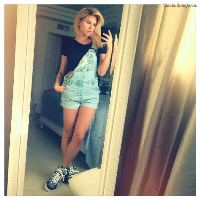 Cassie Scerbo photo 15 of 100
