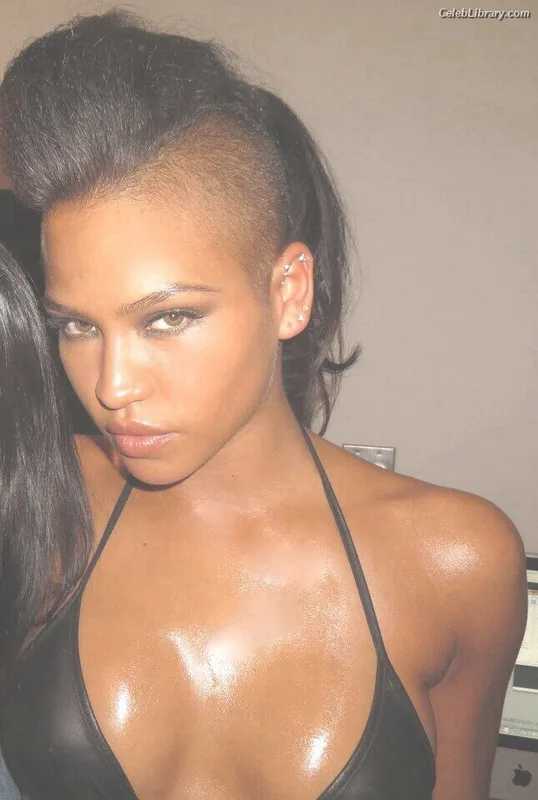 Cassie Ventura photo 12 of 118
