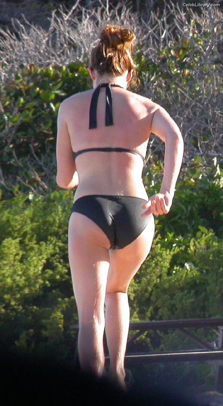 Cat Deeley photo 7 of 37