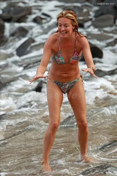 Cat Deeley photo 8 of 38