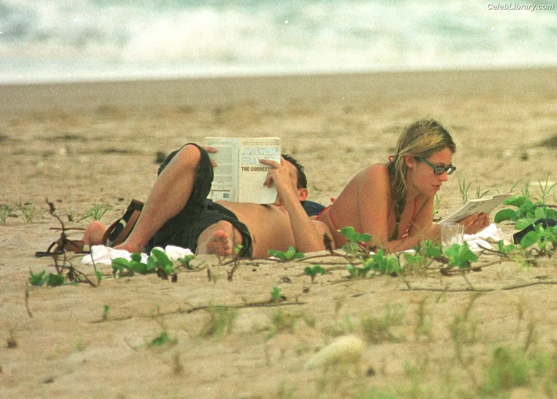 Cat Deeley photo 16 of 38