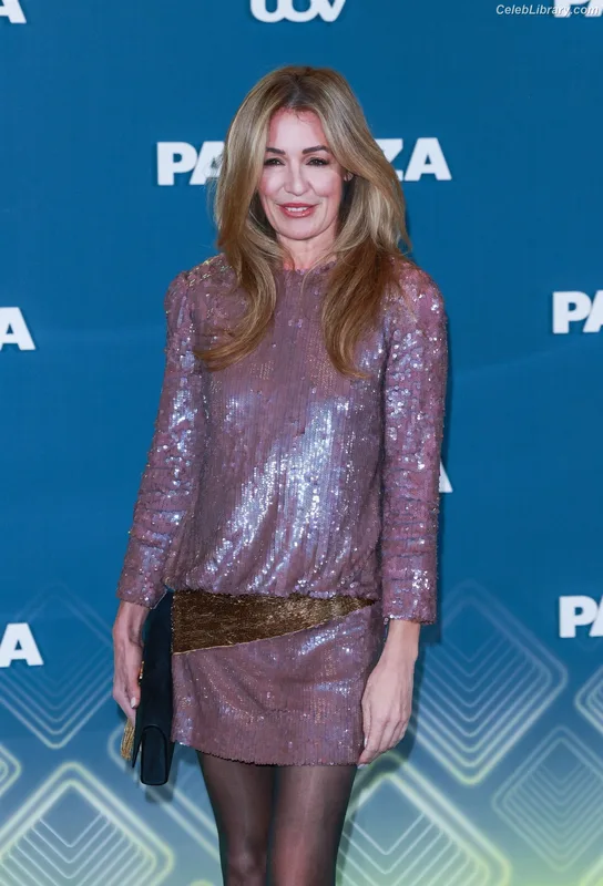 Cat Deeley photo 6 of 38