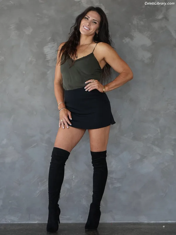 Cat Zingano photo 2 of 69