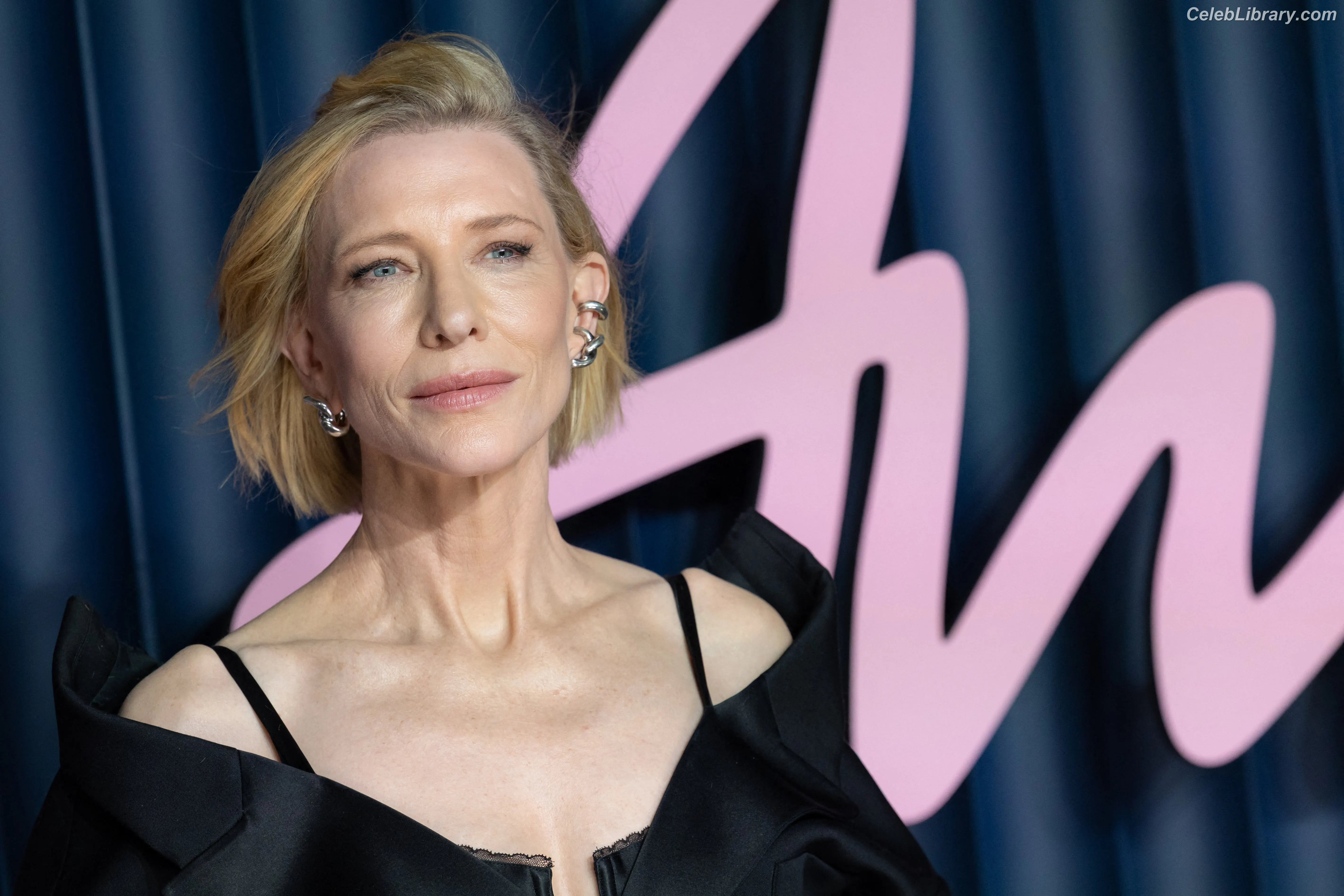 Cate Blanchett photo 7 of 334