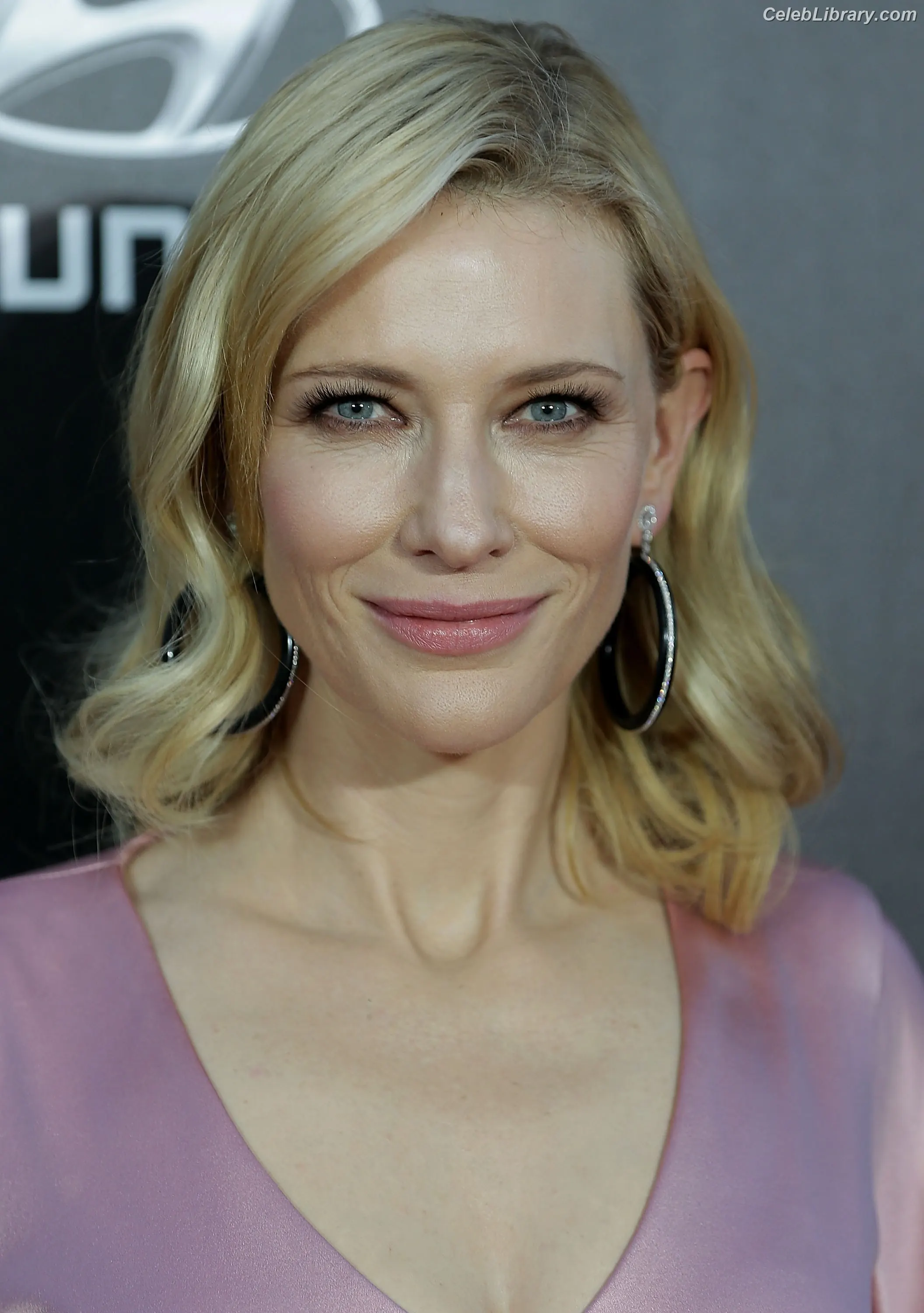Cate Blanchett photo 8 of 334