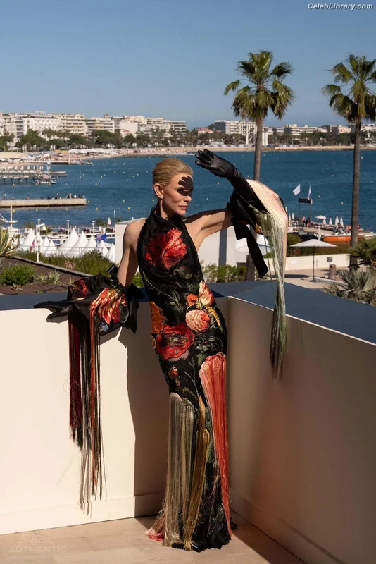 Cate Blanchett photo 3 of 334