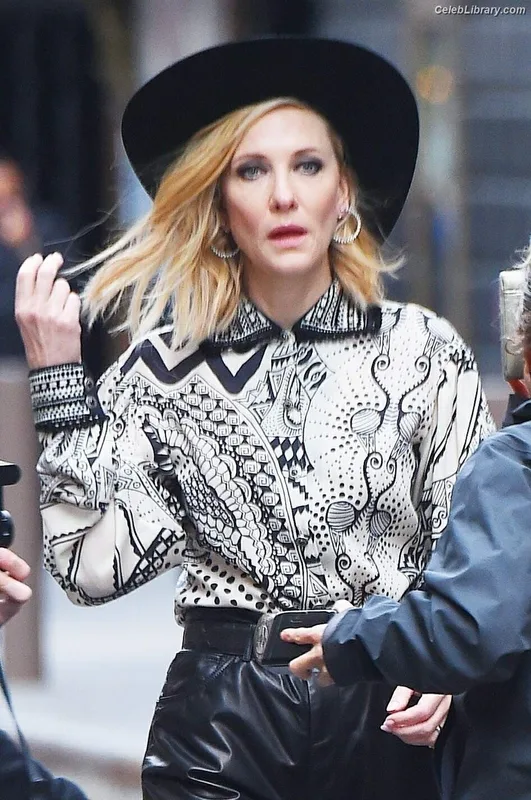 Cate Blanchett photo 3 of 334