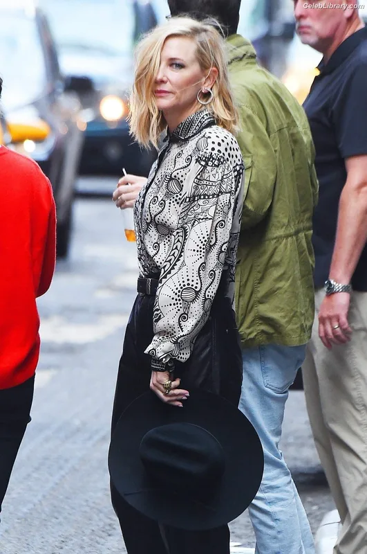 Cate Blanchett photo 18 of 334