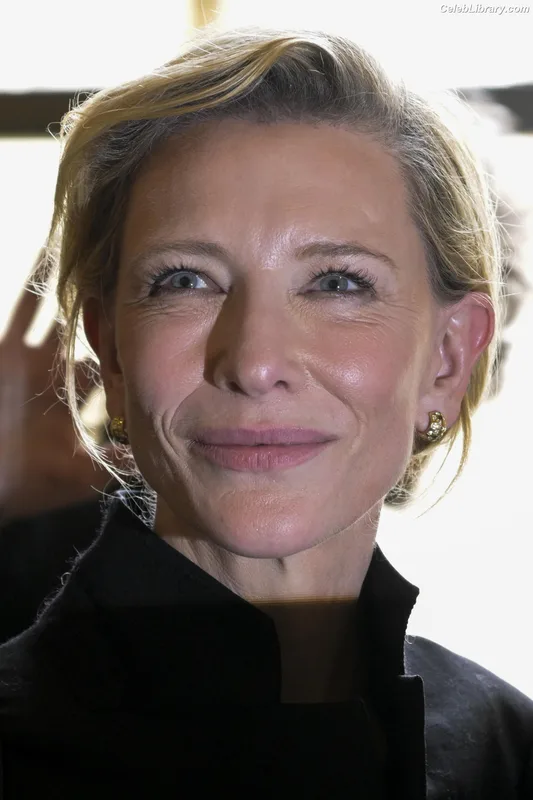 Cate Blanchett photo 7 of 334