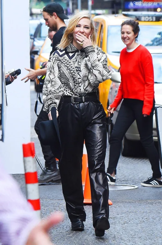 Cate Blanchett photo 8 of 334