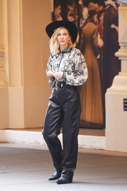 Cate Blanchett photo 14 of 334