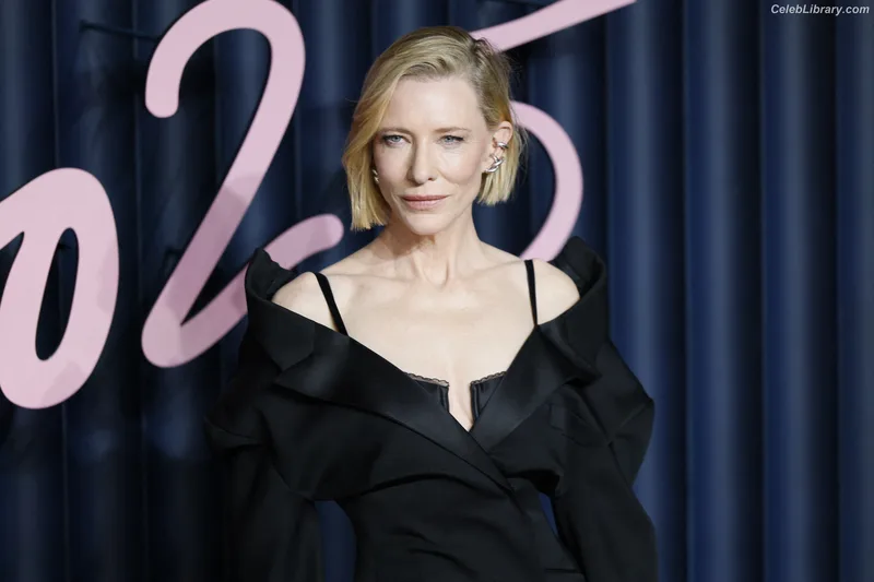 Cate Blanchett photo 3 of 334