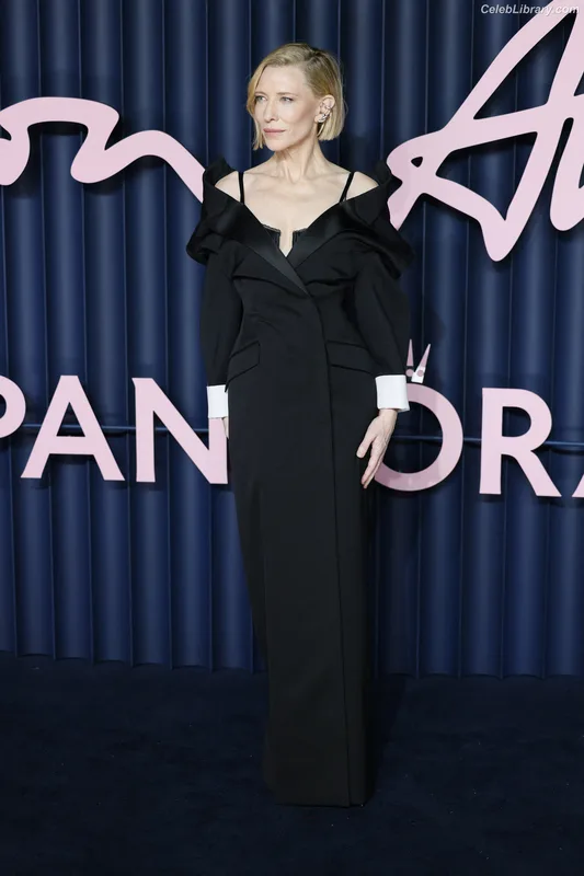 Cate Blanchett photo 5 of 334