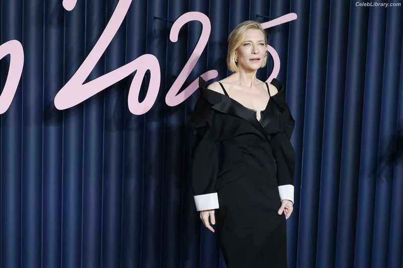 Cate Blanchett photo 7 of 334