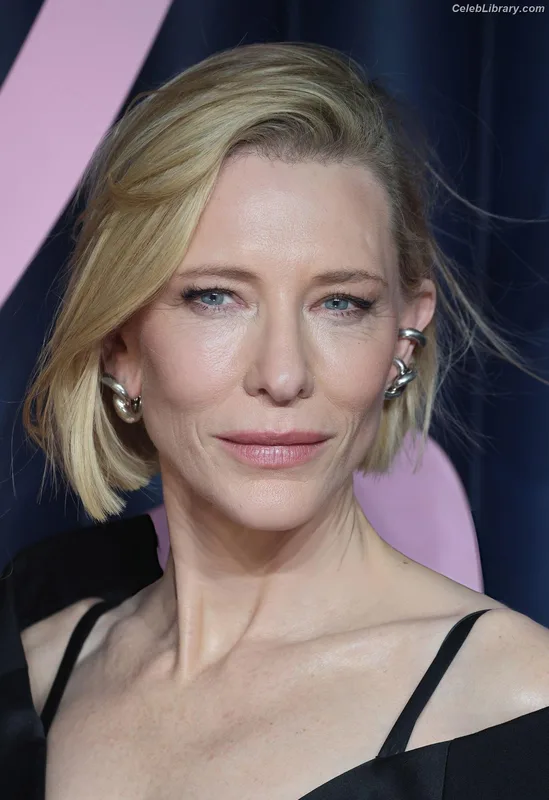 Cate Blanchett photo 7 of 334