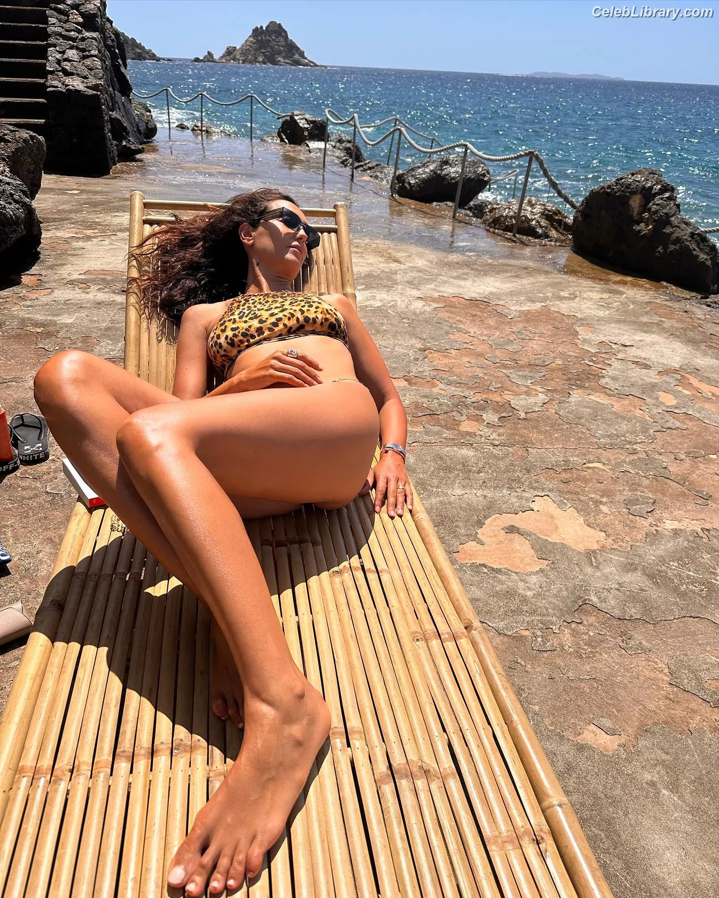 Caterina Balivo photo 9 of 31