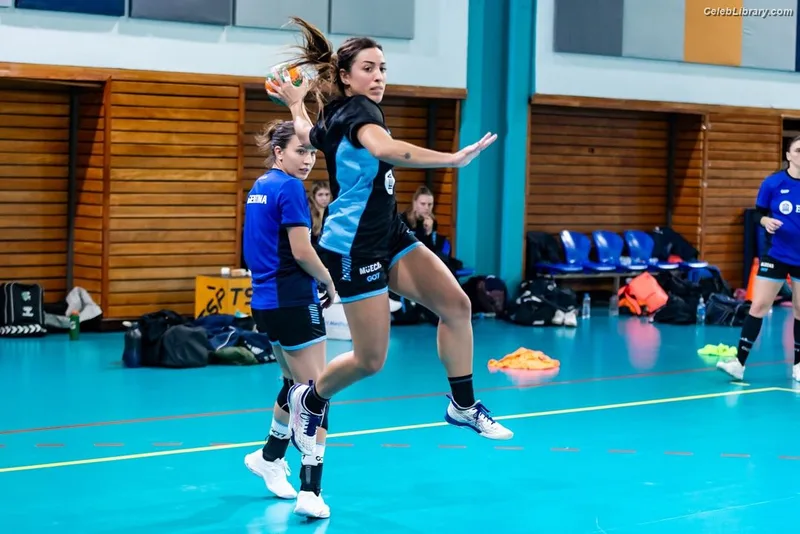 Caterina Benedetti photo 14 of 134