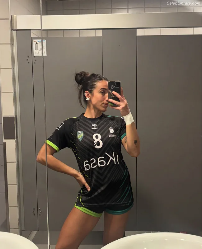 Caterina Benedetti photo 11 of 134