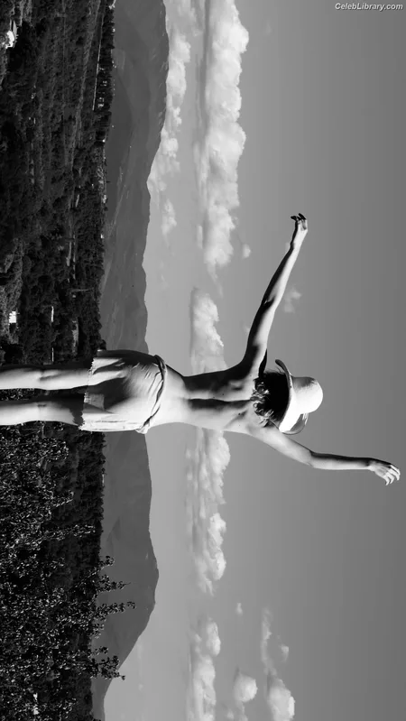 Caterina de Angelis photo 3 of 34