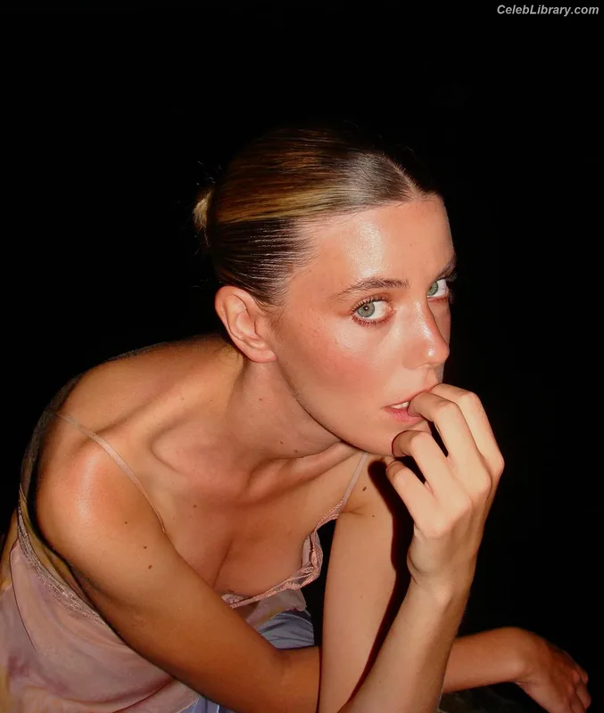 Caterina de Angelis photo 21 of 34