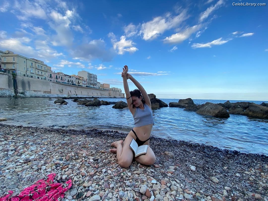 Caterina Ferioli photo 14 of 104