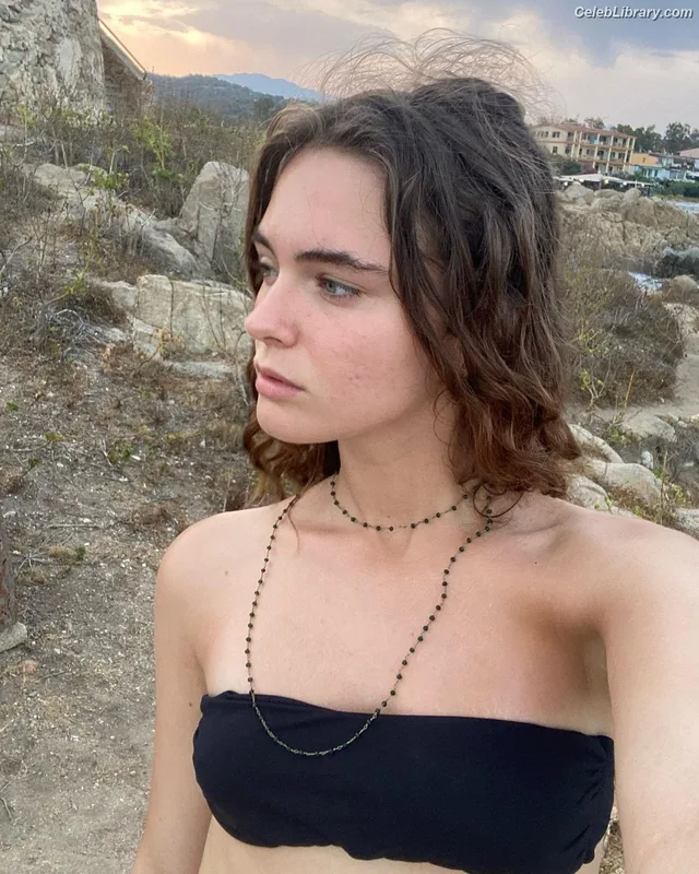 Caterina Ferioli photo 13 of 104