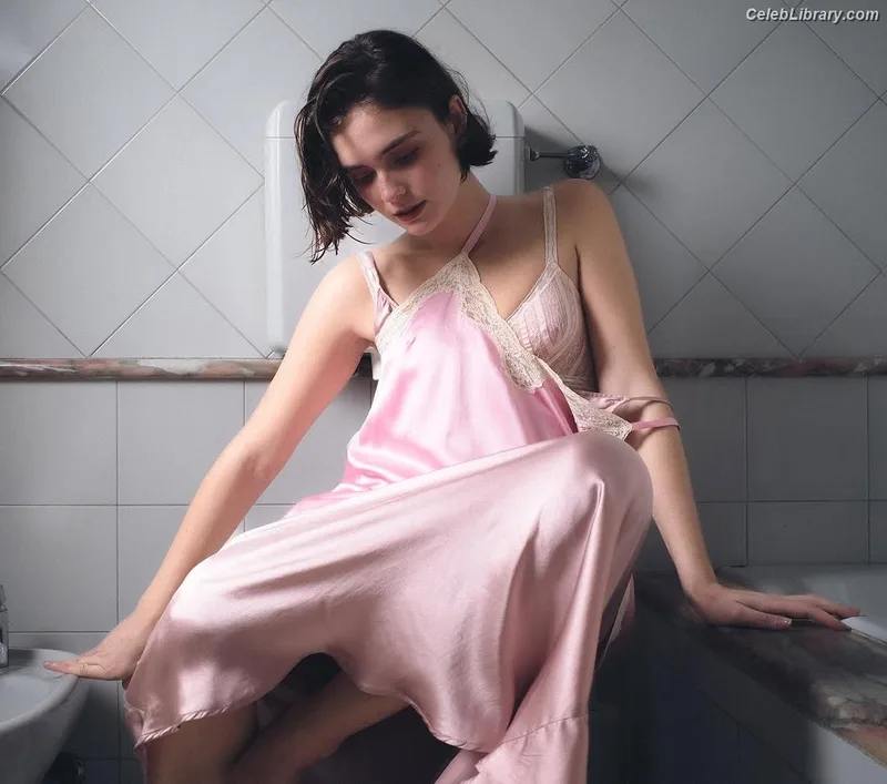 Caterina Ferioli photo 7 of 104