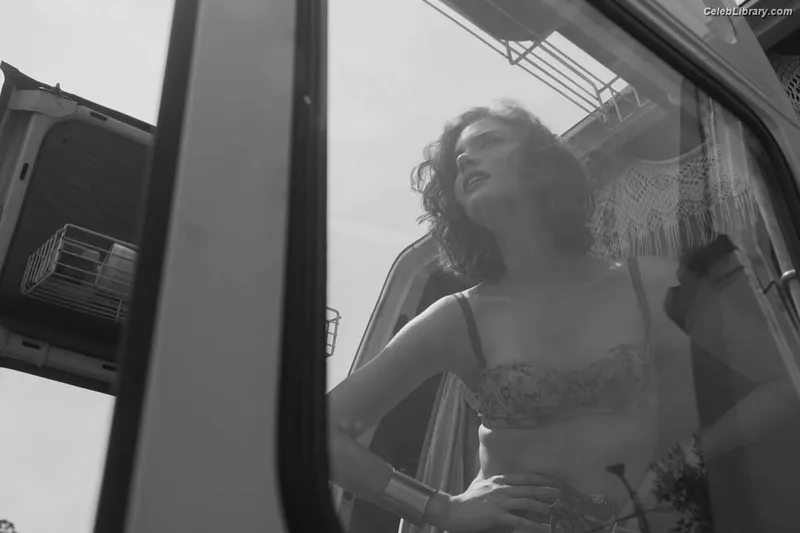 Caterina Ferioli photo 3 of 104