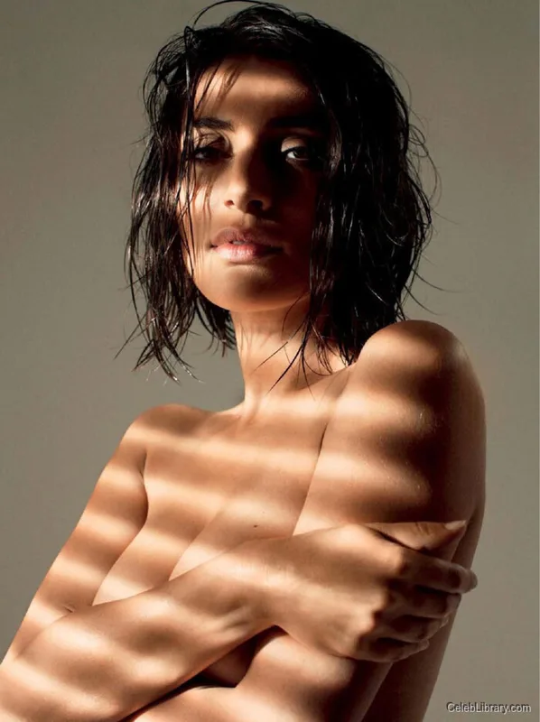 Caterina Murino photo 2 of 19