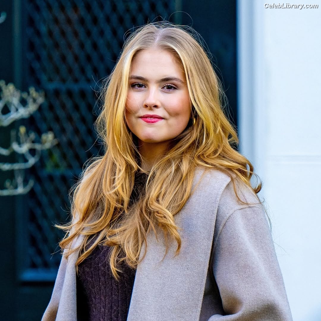 Catharina-Amalia photo 14 of 23