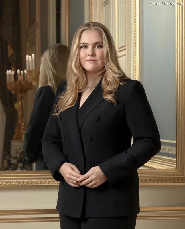 Catharina-Amalia photo 2 of 23