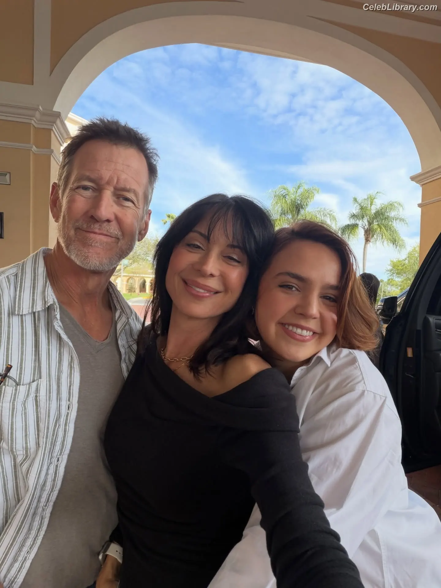 Catherine Bell photo 11 of 179