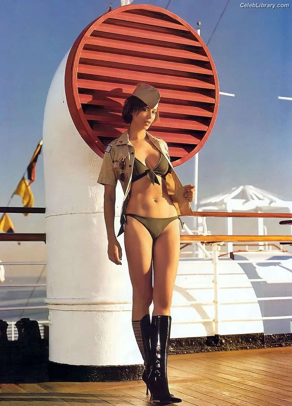 Catherine Bell photo 3 of 179