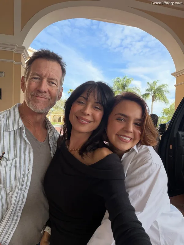 Catherine Bell photo 11 of 179