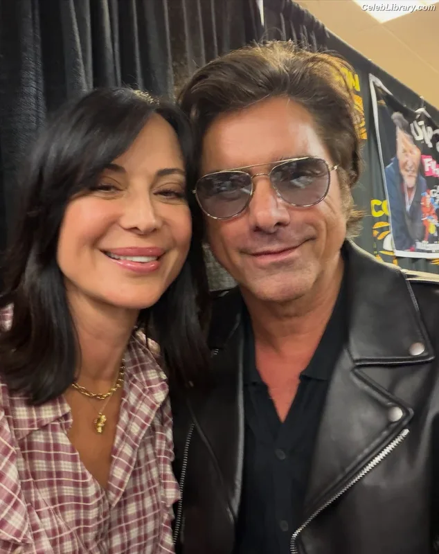 Catherine Bell photo 6 of 179