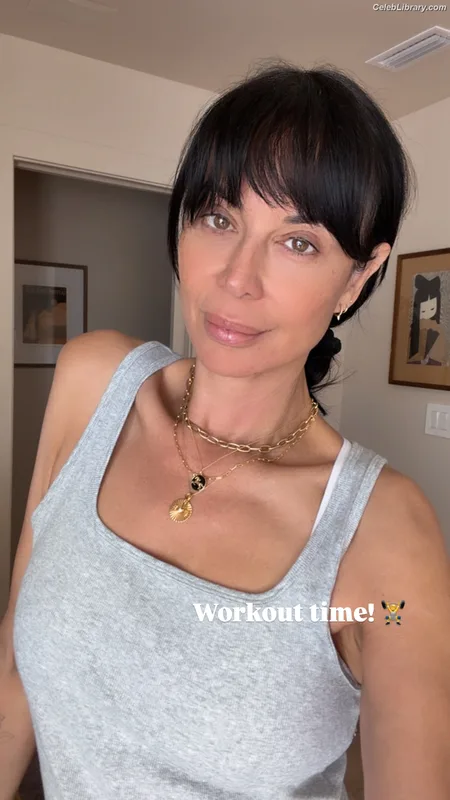 Catherine Bell photo 15 of 179