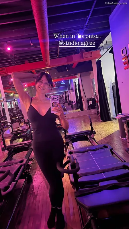 Catherine Bell photo 22 of 179